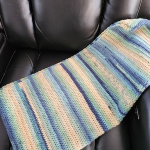 Reading Blanket, Lap Blanket, Blanket for Elderly, Wheelchair Blanket, Crocheted Throw, Afghan, Gender Neutral, Home Decor