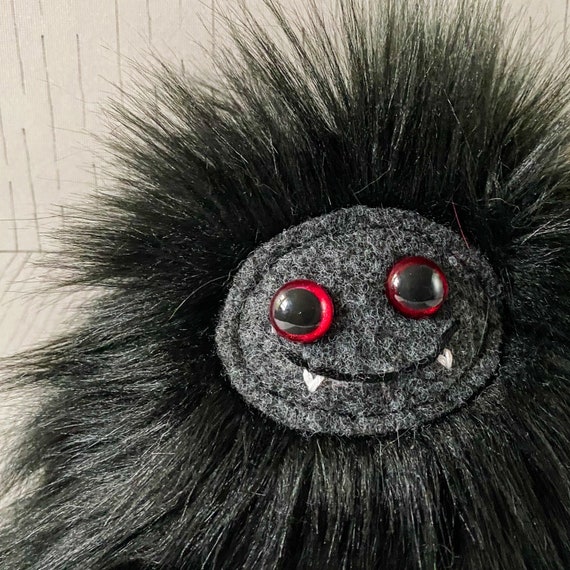 Small Goth Yeti 