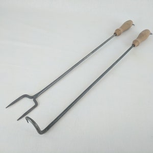 Hand forged stainless barbaque tool set including steak flipper and fork bbq