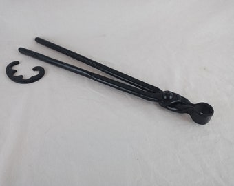 Blacksmith tool tong, tool holding tongs
