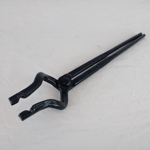 Blacksmith 1 1/4&quot; blade tongs