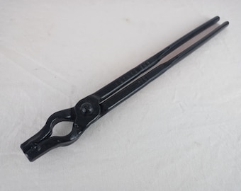 Blacksmith 1/4" v bit tongs, bolt jaw tongs