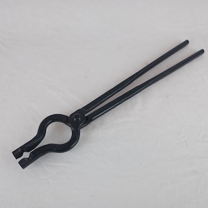 Blacksmith 1/2" v bit tongs, bolt jaw tongs