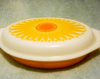 Vintage Pyrex sunflower divided casserole 1.5 QT