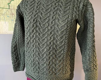 Vintage 1990s L Aran Mor Ireland Merino Wool cable sweater l Green