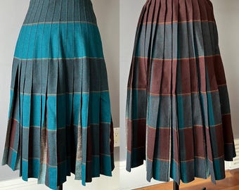 Vintage 24" 1950s Reversible teal and brown plaid kilt skirt