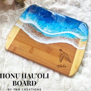 HONU HAU&#39;OLI Ocean board Maui made | 11x8 Turtle Charcuterie Board | Hawaiian cheese board | Gift ideas | Resin tray | Hawaiian Ocean Art