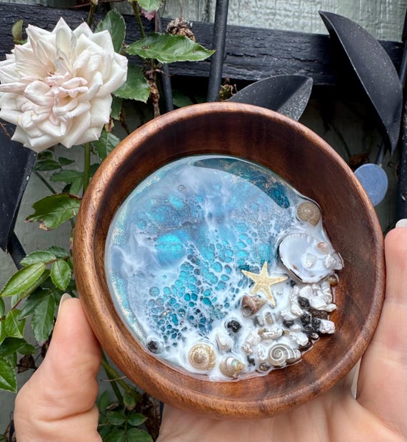 海のモチーフの小物入れ「オリリ」＋ゴールドのアクセント｜ハワイの 