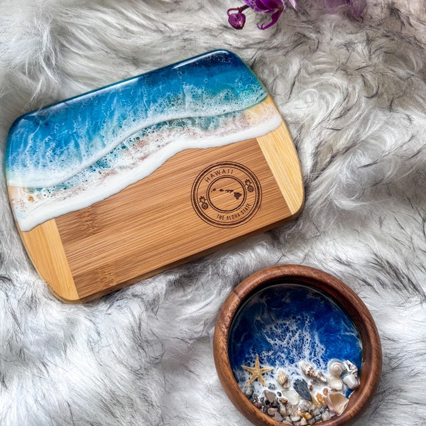 Small HAWAI'I Ocean board Made on Maui | 8x6 Hawaiian Charcuterie Board | Beach Charcuterie board | Ocean Cheese Board | Gift idea | Resin art