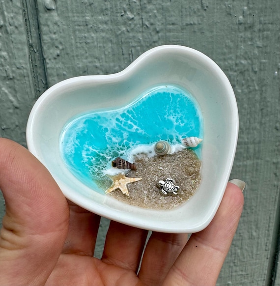 Hand-Shaped Resin Jewelry Dish - Ring Holder Organizer, Golden Trinket Tray, Gift For Women & Men - View #4