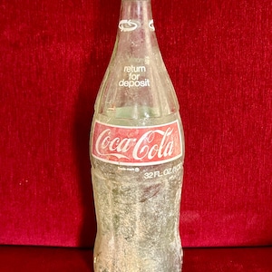 Vintage Coke Bottle Retro Coca Cola Bottle 32 Oz Soda Bottle 1970&#39;s 1 QT Green Glass Lid On Lidded Retro Soda Pop Collectible Pop Culture