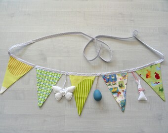 Easter pennant chain