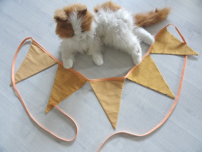 Cat pennant chain image 3