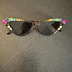 Rhinestoned Sunglasses - Vibes
