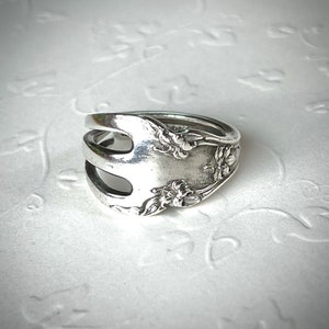 Tiger Lily Fork Ring