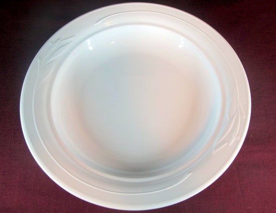 Corning Ware Casual Elegance L-23 White Floral Flora Round Casserole Serving Platter