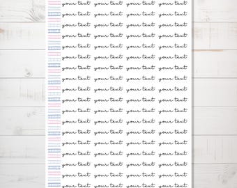 Peut inclure: Une feuille d'autocollants de planificateur imprimables avec un motif rayé bleu, rose et blanc. Les autocollants ont le texte "your text" répété quatre fois sur chaque autocollant.