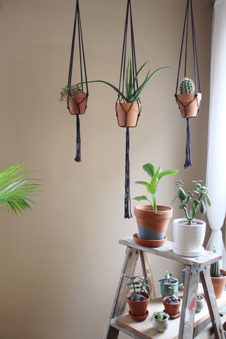 Grey Minimalist Macrame Plant Hanger//Modern Macrame