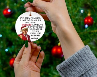 Ornement de famille d'atout • Ornement de nom personnalisé drôle • Décoration d'arbre de Noël • Cadeau d'atout personnalisé • Cadeau de bâillon de vacances pour la famille