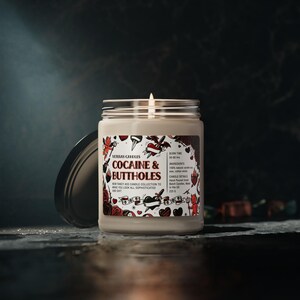 Świeca „Kokaina i odbyty” | Zabawna zapachowa świeca sojowa 270 g | Humorystyczny prezent dla dorosłych | Żartobliwy prezent na Walentynki | Świeca rocznicowa zdjęcie 12