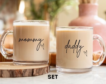 Clear Glass Mommy and Daddy Mugs Set, Clear Couples Mugs, Mugs for Parents Day, Clear Glass Personalized Family Mugs, Pregnancy Reveal Mugs