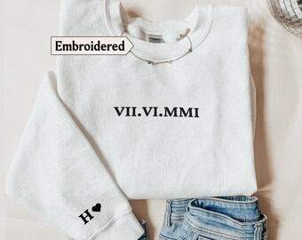 Embroidered Roman numeral hoodie, Personalized Date Roman numeral sweatshirt, Couples matching hoodies, Matching sweatshirts for couples