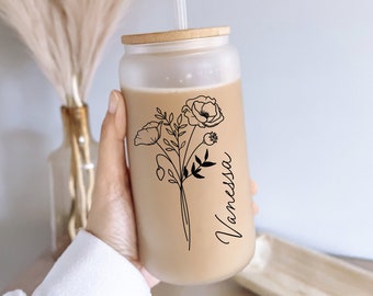 Birth flower mug glass with name and birth month flower, Glass mug with bamboo lid and straw Birth flower bouquet, Matron of honor gift