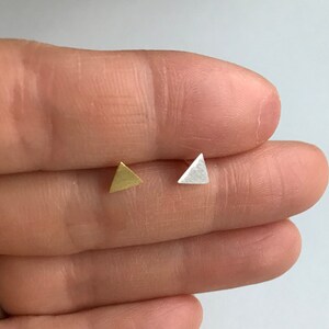 Sterling Silver Brushed Triangle Stud Earring, Tiny Triangle Earring, Simple Earring, Brushed GoldBrushed Silver Ear Studs immagine 7