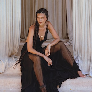 Vestido de seda Ahimsa negro, estilo bohemio gótico, vestido de noche de diosa sagrada, largo, ajustable en la espalda, sexy