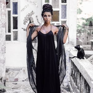 Stand out in this black Boho dress for women. Made from lightweight organic cotton, with a reliable and long-lasting double structure and sustainably dyed for an eco-friendly look that will turn heads.