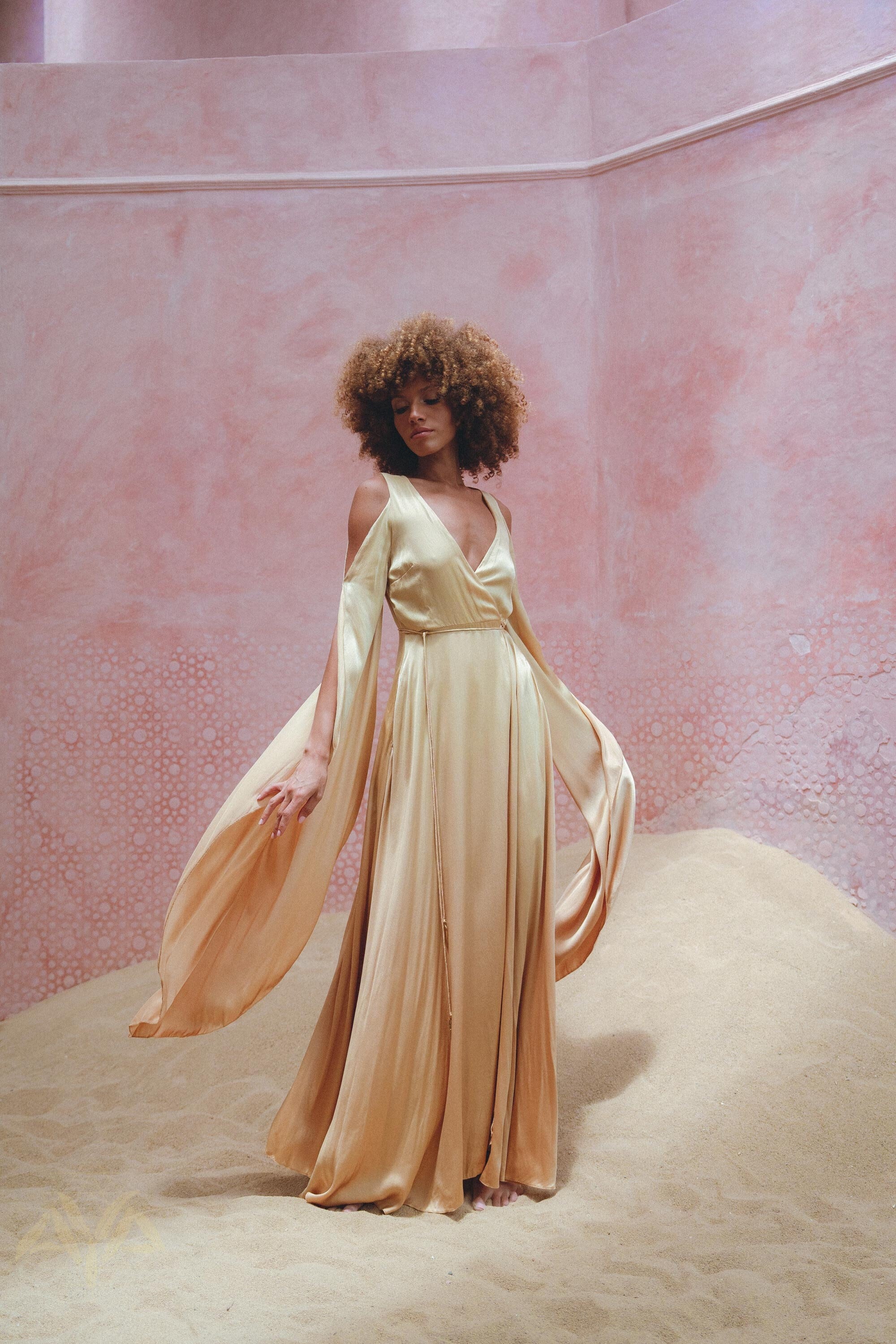 Vestido de seda orgánica Matangi • Vestido dorado inca ombré