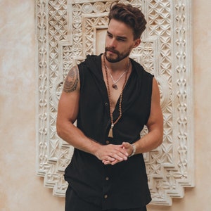 Schwarze Kapuzen Weste • Festival lässige Muskel Tank Top auf Knöpfen • Ärmelloser Hoodie • Boho Herren Weste Weste • Boho Bio Kleidung Herren