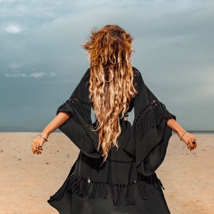 Flaunt Your Style with Our Adjustable Bohemian Jacket, Perfectly Combined with Stylish Wide Sleeves Kimono Robe