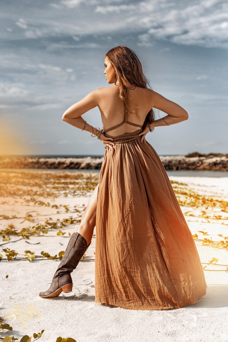 Tuen heads and look confidently beautiful with a must-have Greek Goddess Dress. Available in sizes XS/S/M/L/XL.