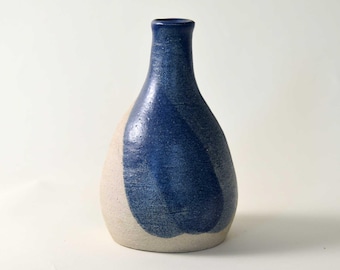 Vintage blau glasierte Keramikvase - minimalistische moderne Keramik, kleine Steinzeug Vase