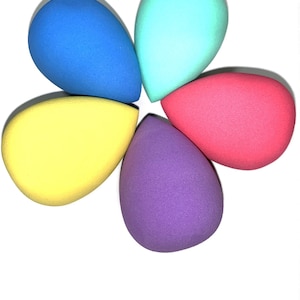 TOOBA 5Pcs Makeup Sponge Set- Multicolor Flawless Blender Beauty Sponge PREMIUM QUALITY