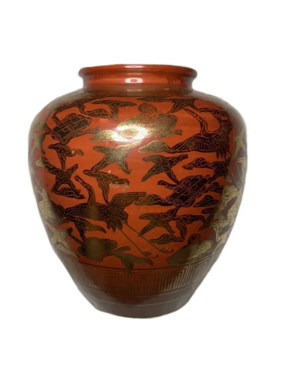 A Japanese Sleeve Vase with Gold Splashes A Japanese Sleeve Vase with Gold Splashes
