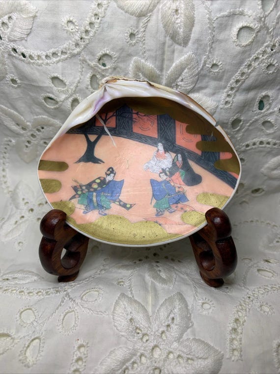 Vintage Japan Hand Painted Kai-awase Matching Game Clam Shell With