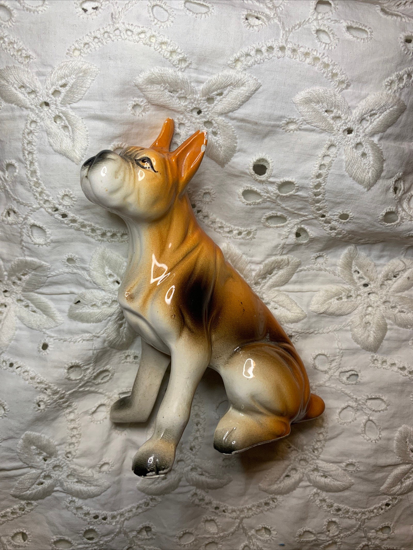 ヴィンテージセラミック製ボクサー犬の子犬の置物 - Etsy 日本