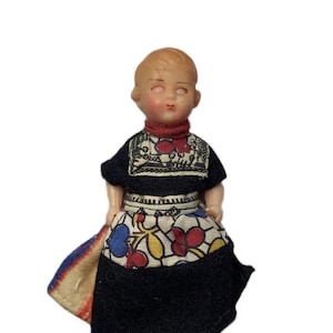 Vintage Dutch Girl Doll Plastic With Sleeping Eyes And Felt Dress