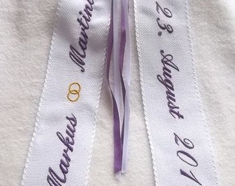 Wedding loop embroidered with personal data