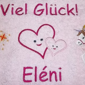 Bath towel with girl motifs and names