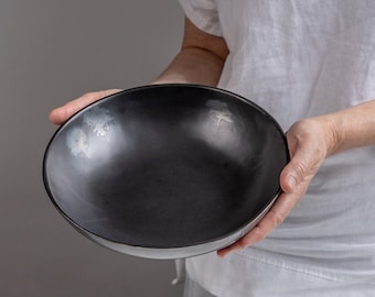 Deep Black Ceramic Ramen Serving Bowl, Round Salad Serving Dish, Minimalist Black Pottery Kitchenware, Japanese Serving Dishes, Soup Bowl