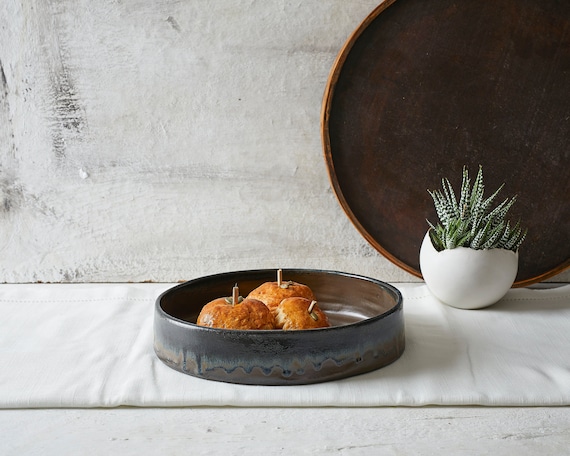 Round ceramic baking dish top