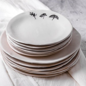 Juego de 2 platos grandes blancos para cena, hechos a mano, de cerámica de gres, para dos, lisos o con estampado.