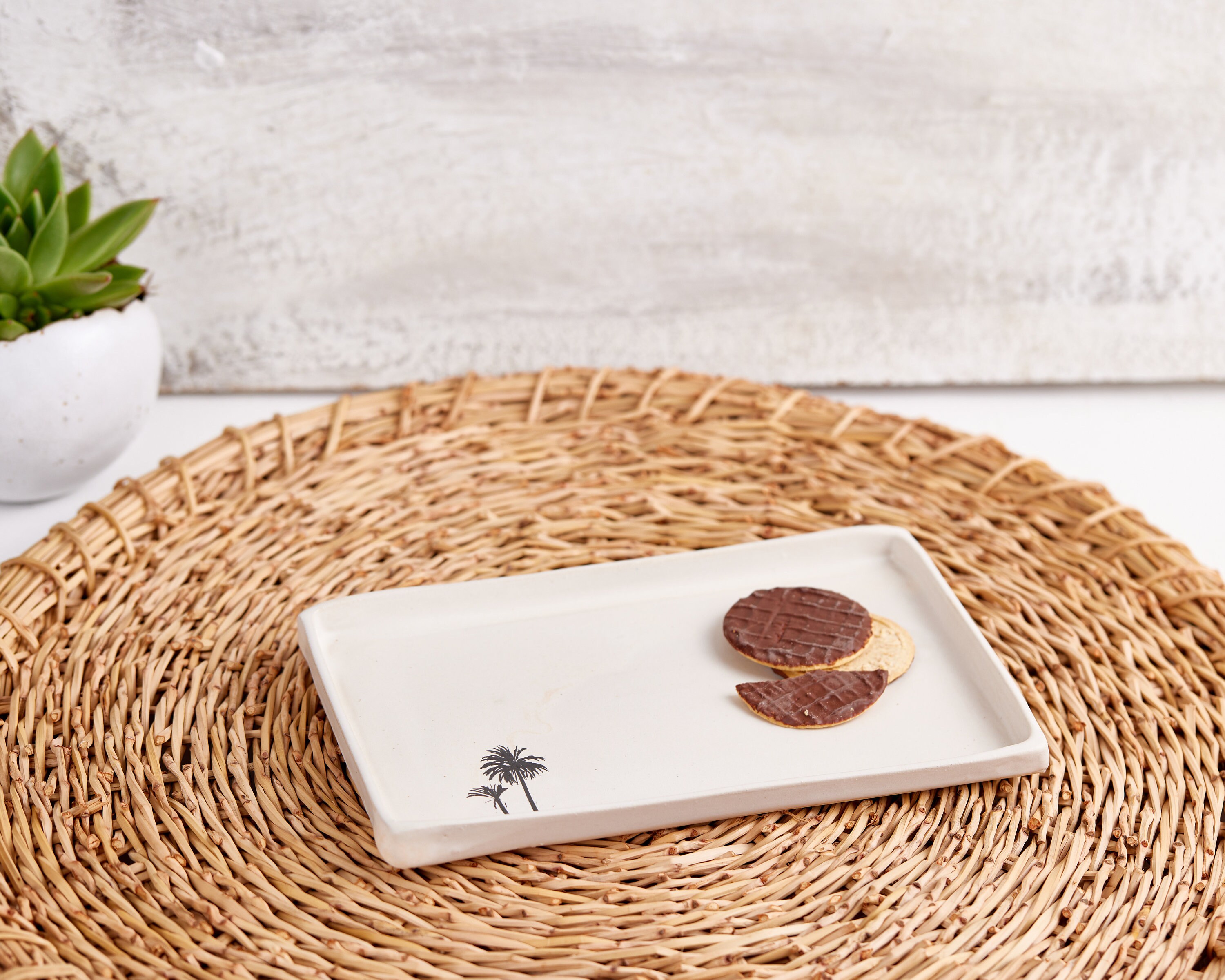 【新品未使用】everyone × Vincent CERAMIC TRAY Vintage White Ceramic Turkey Platter, by Over and Back Inc