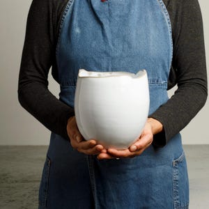 White Medium Ceramic Flower Vase, Modern Decorative Pottery Flower Pot, Unique Handmade Artisan Home Decor, White Vase for Home Wedding Gift