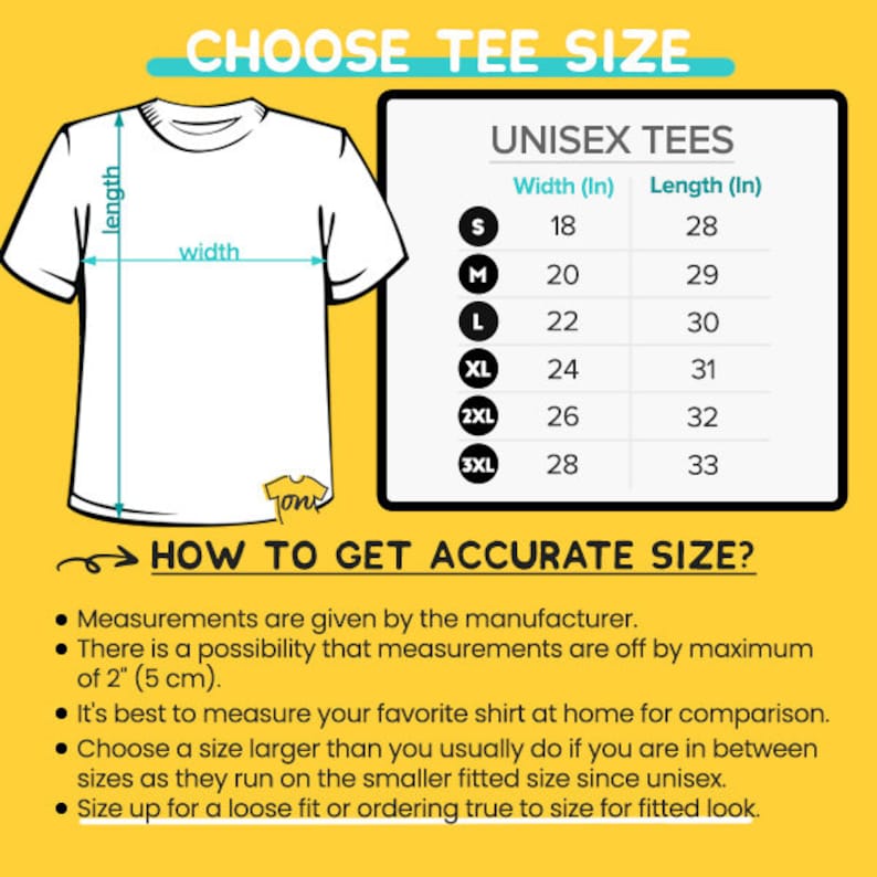 Pu&ograve; includere: Un grafico che mostra le taglie delle magliette unisex con misure di larghezza e lunghezza in pollici. Il grafico include le taglie S, M, L, XL, 2XL e 3XL. Il grafico &egrave; su uno sfondo giallo con testo nero. Sotto il grafico c'&egrave; un elenco di suggerimenti su come ottenere una taglia precisa.