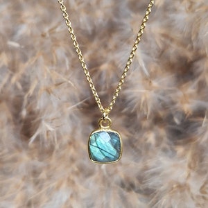 Colar delicado de LABRADORITA em prata esterlina 925, banhado a ouro | colar delicado | minimalista | camadas | colar de pedras preciosas | colar de labradorita