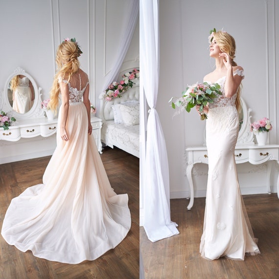 fitted wedding dress with detachable skirt